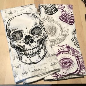 2 Kassafina Halloween hand towels
